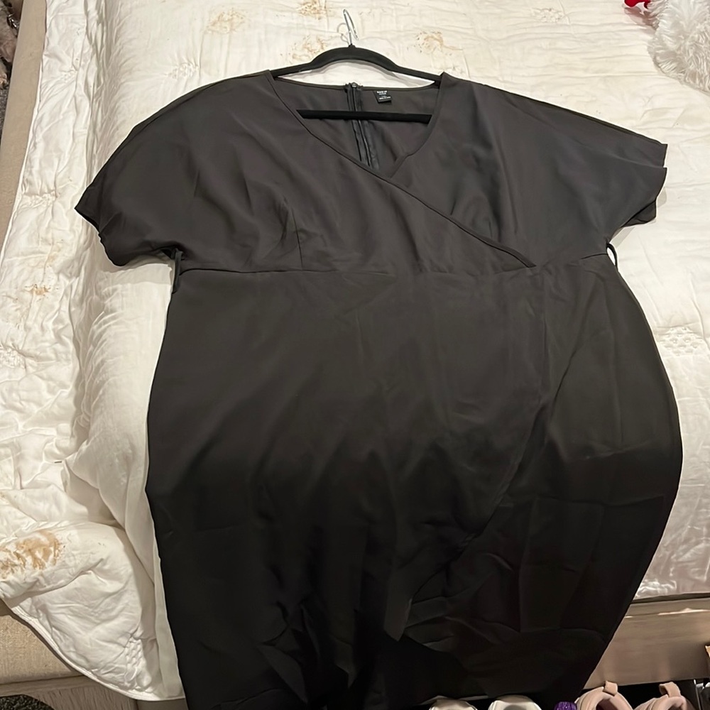 Simple Black Dress XL